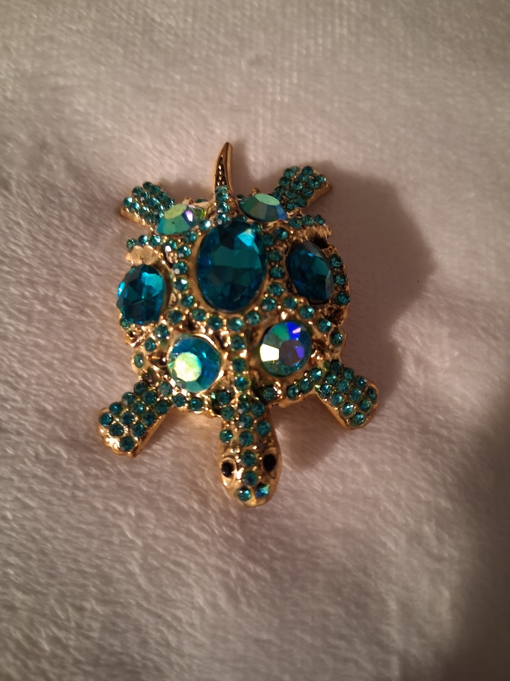 Turquoise Crystal Turtle Brooch - Gold Tone
